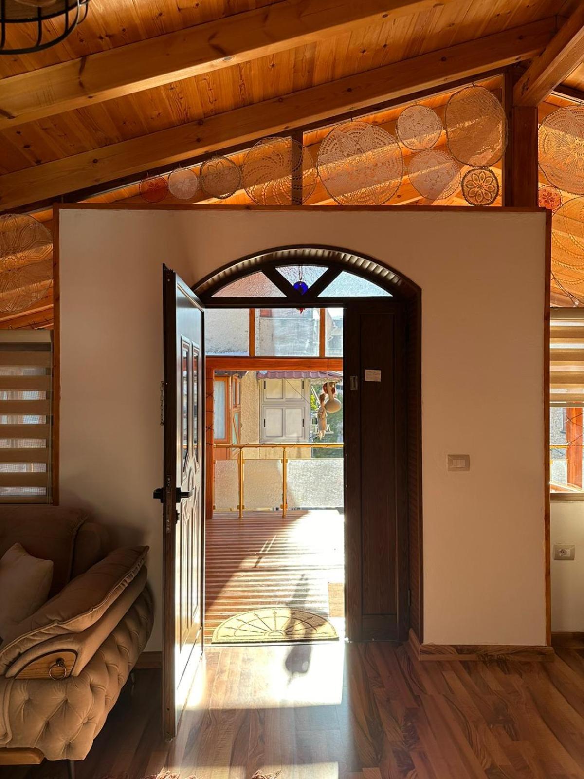 Alimeti Guesthouse ベラト エクステリア 写真
