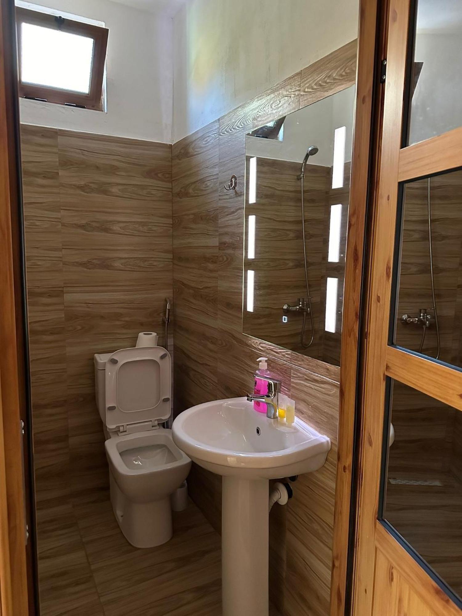 Alimeti Guesthouse ベラト エクステリア 写真
