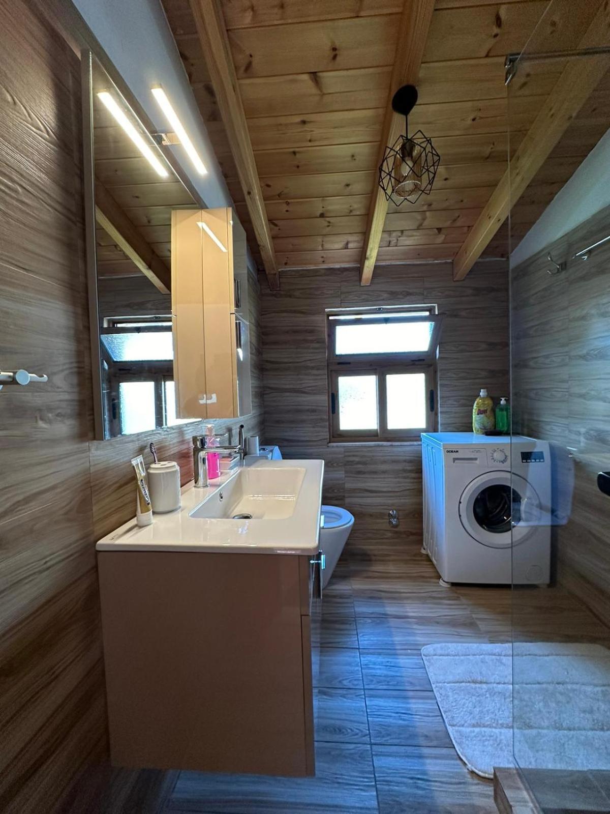 Alimeti Guesthouse ベラト エクステリア 写真