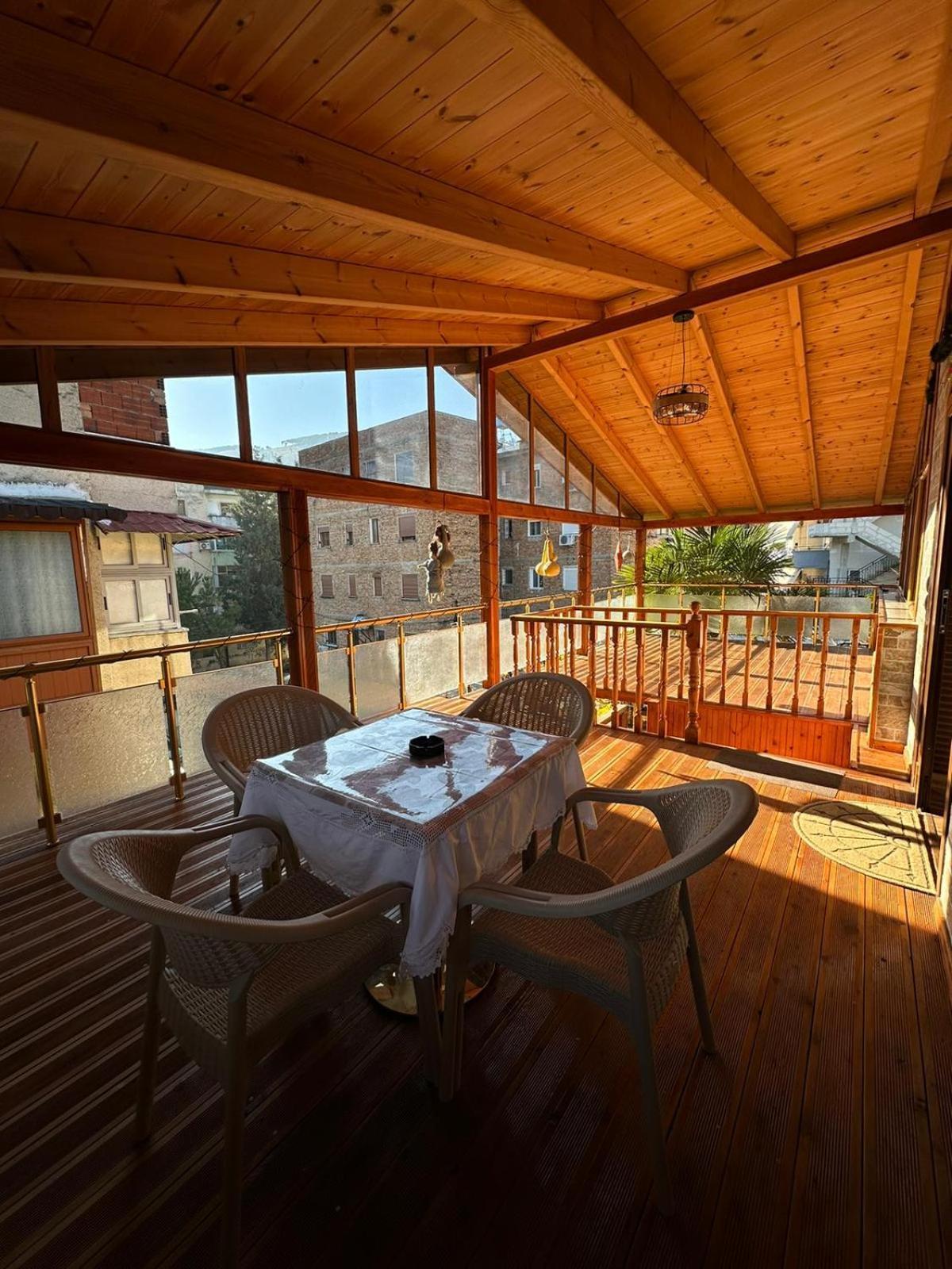 Alimeti Guesthouse ベラト エクステリア 写真