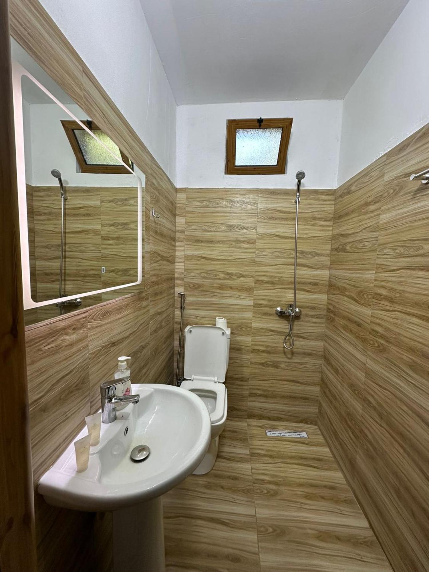 Alimeti Guesthouse ベラト エクステリア 写真